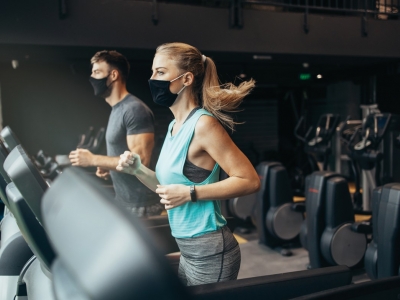 Wie hoch ist das Corona-Ansteckungsrisiko im Fitnessstudio?