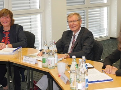 Droht eine Zentralisierung und ­Kommerzialisierung in der Therapie?